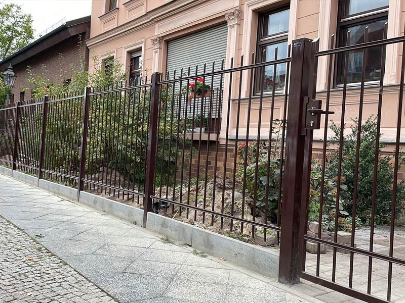 Klassische Tore und Zaune aus Polen Klassische Tore und Zaune aus Polen